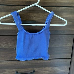 happiness runs square neck